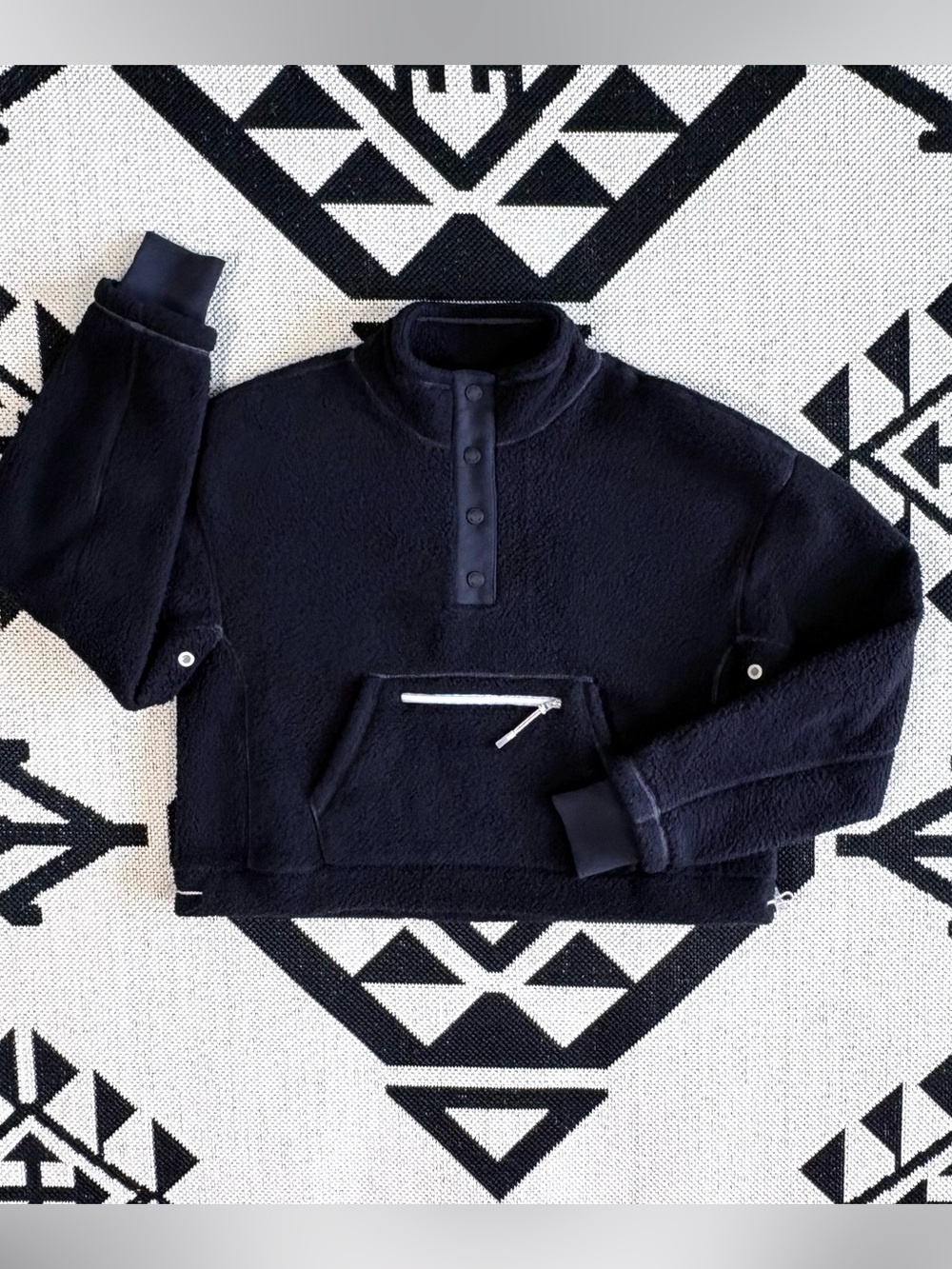 Gymshark Pause Borg Pullover in Black Small